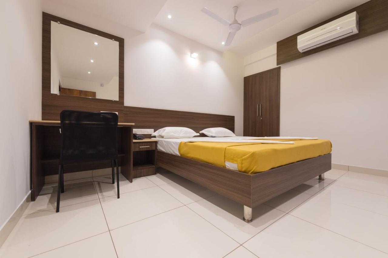 Hotel Karuna Residency Mangalor Kültér fotó