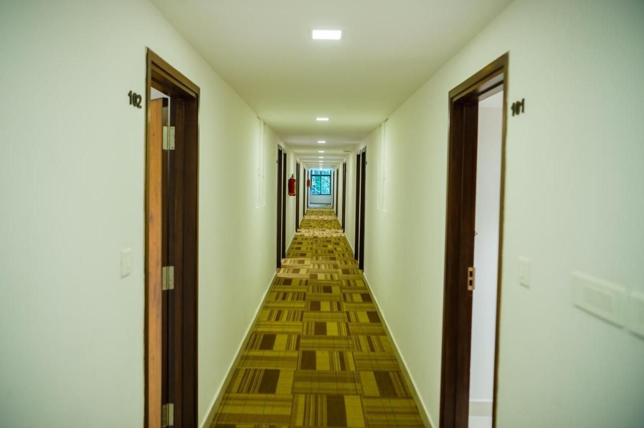 Hotel Karuna Residency Mangalor Kültér fotó
