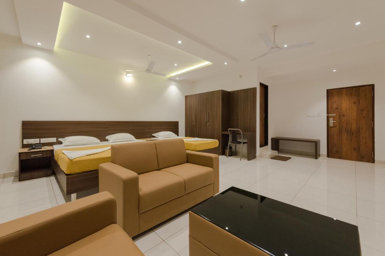 Hotel Karuna Residency Mangalor Kültér fotó